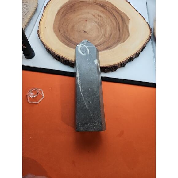 3.14lb 1000 Eye Jasper Quartz Tower 9in Tall Has Chip On Top - Picture 13 of 16